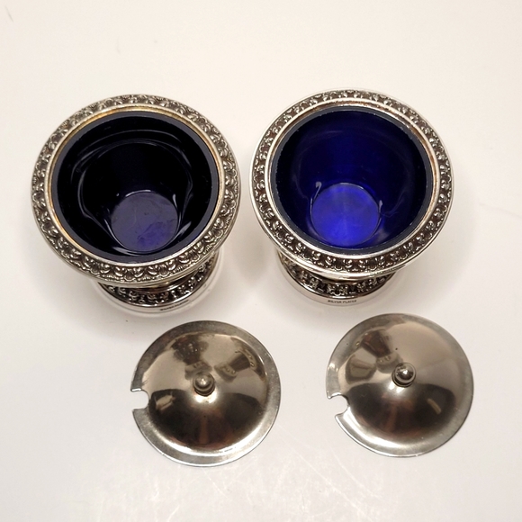 Two Ianthe Silverplate Vintage Mustard Pots w Blue Inserts Floral Design England - Picture 3 of 10